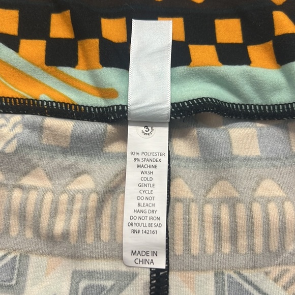 P10-NWOT LuLaRoe TC2 Tall & Curvy Multicolor Aztec Mummy Prints Stretch Leggings - Picture 8 of 11
